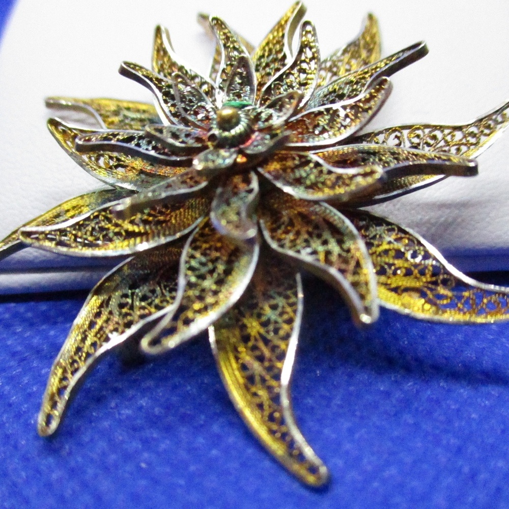 925 STERLING SILVER GOLD Plated Flower Brooch